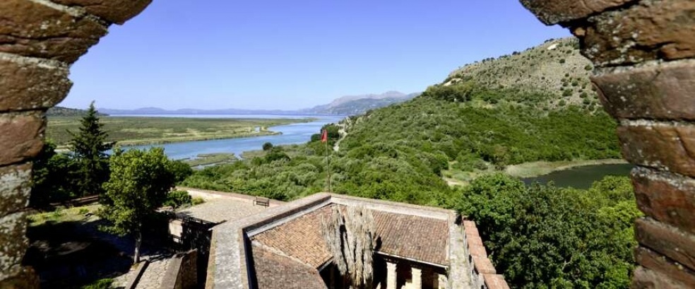 Albanien