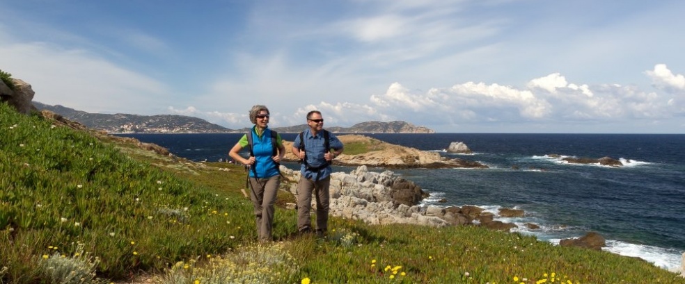 Korsika - Gebirge im Meer
