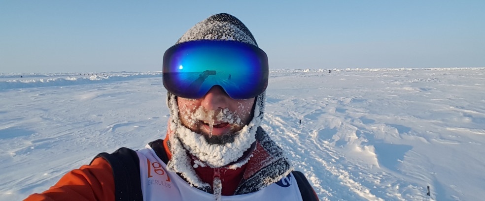 Zu Fuß vom Nordpol in die Antarktis